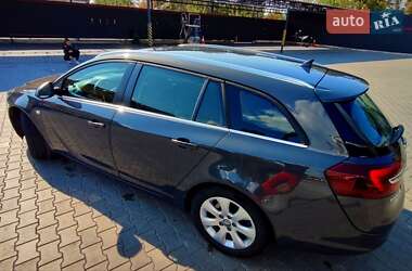 Универсал Opel Insignia 2013 в Понинке