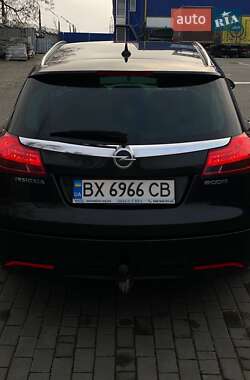 Універсал Opel Insignia 2011 в Миколаєві