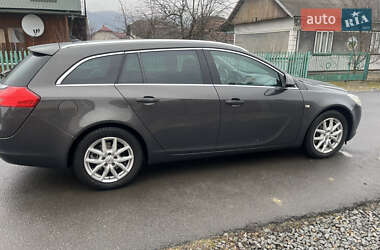 Универсал Opel Insignia 2013 в 