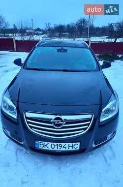 Универсал Opel Insignia 2011 в Березному