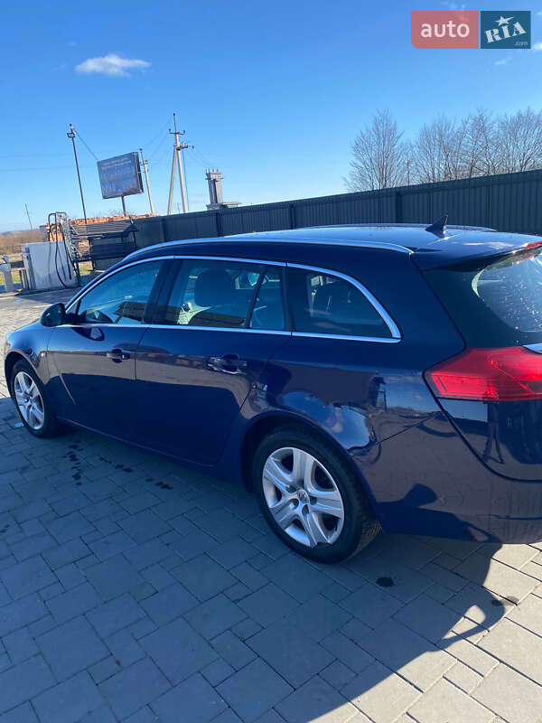 Универсал Opel Insignia 2010 в Перегинском