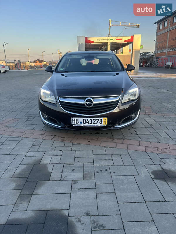 Универсал Opel Insignia 2016 в Хусте