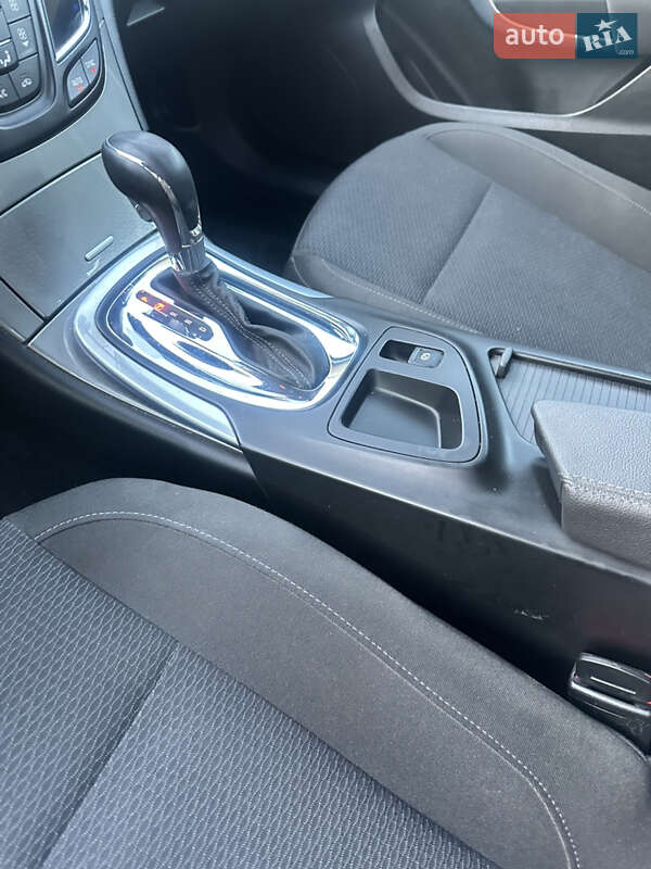 Универсал Opel Insignia 2016 в Хусте