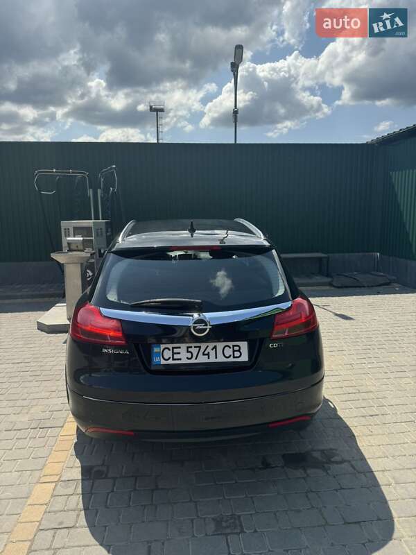 Универсал Opel Insignia 2010 в Новоднестровске