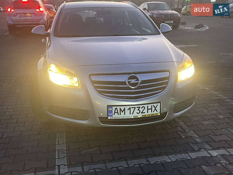 Универсал Opel Insignia 2010 в Житомире