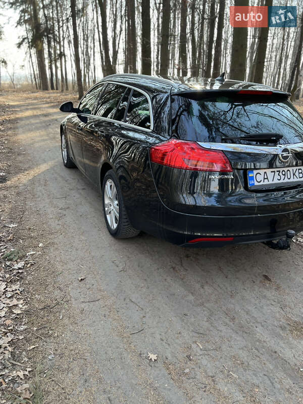 Універсал Opel Insignia 2011 в Бершаді