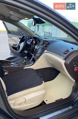 Лифтбек Opel Insignia 2010 в 