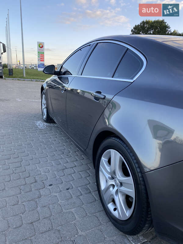 Лифтбек Opel Insignia 2010 в Рава-Русской фото 17 Лифтбек Opel Insignia 2010 в Рава-Русской