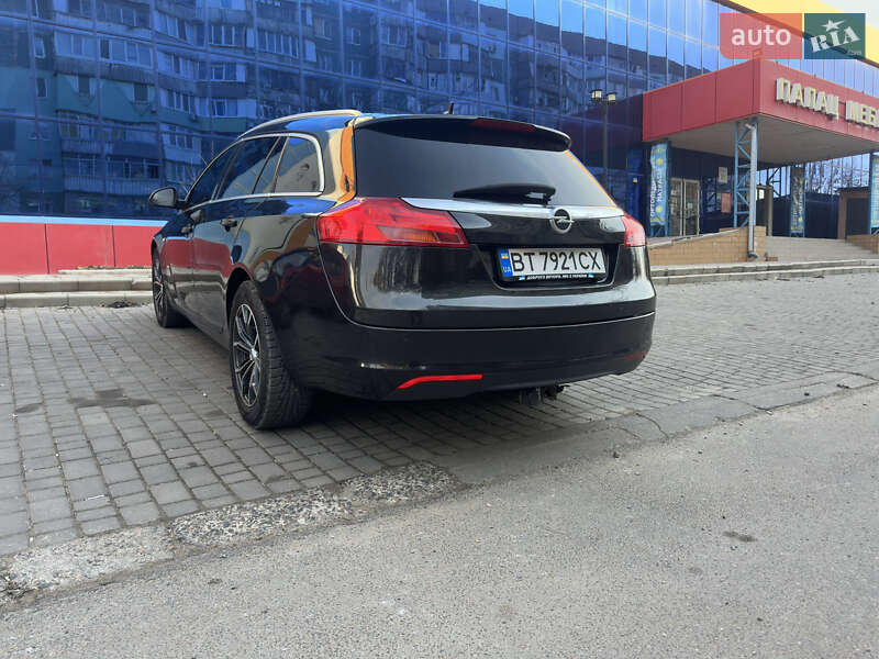 Універсал Opel Insignia 2011 в Херсоні