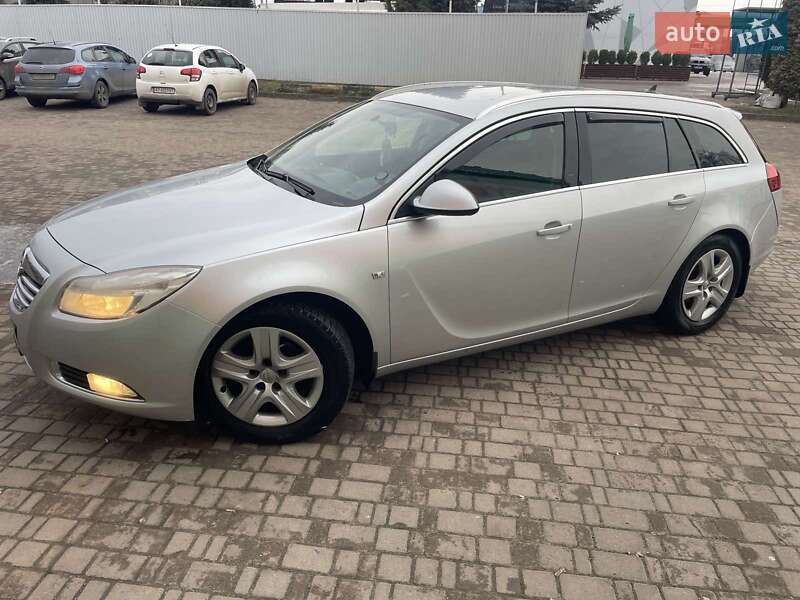 Універсал Opel Insignia 2011 в Івано-Франківську