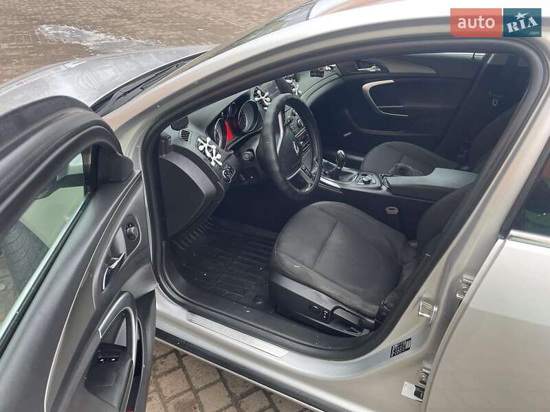 Універсал Opel Insignia 2011 в Івано-Франківську