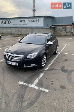Универсал Opel Insignia 2010 в 