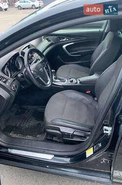 Универсал Opel Insignia 2010 в 