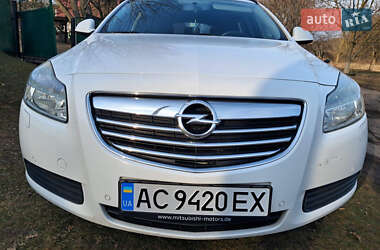 Універсал Opel Insignia 2010 в Гельмязові