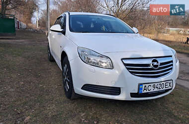 Універсал Opel Insignia 2010 в Гельмязові