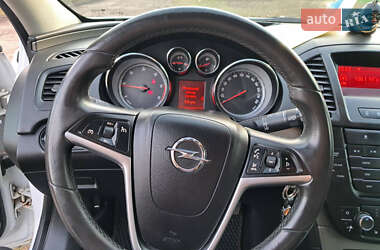 Універсал Opel Insignia 2010 в Гельмязові