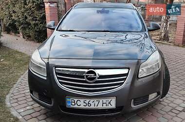 Универсал Opel Insignia 2010 в Пустомытах