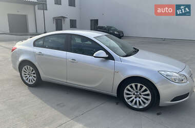 Лифтбек Opel Insignia 2011 в 
