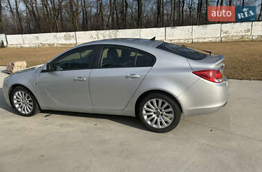 Лифтбек Opel Insignia 2011 в 