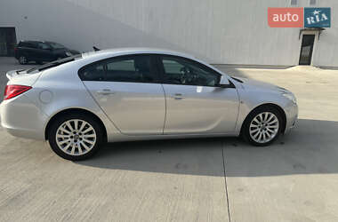 Лифтбек Opel Insignia 2011 в 