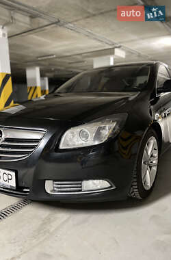 Седан Opel Insignia 2011 в 