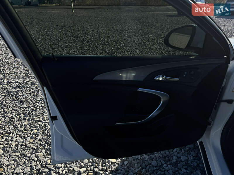 Универсал Opel Insignia 2014 в Черновцах