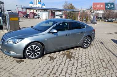 Седан Opel Insignia 2010 в Черновцах