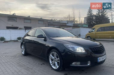 Ліфтбек Opel Insignia 2012 в 