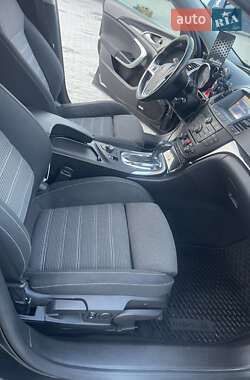 Ліфтбек Opel Insignia 2012 в 