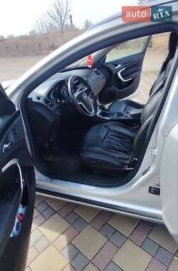 Универсал Opel Insignia 2009 в 