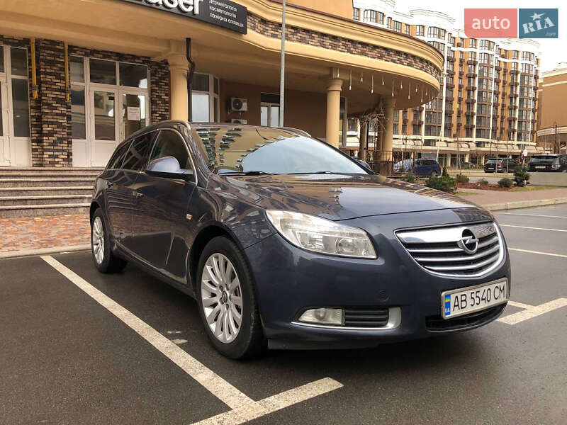 Універсал Opel Insignia 2010 в Києві