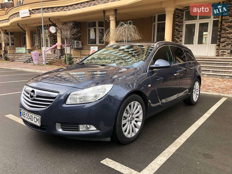 Універсал Opel Insignia 2010 в Києві