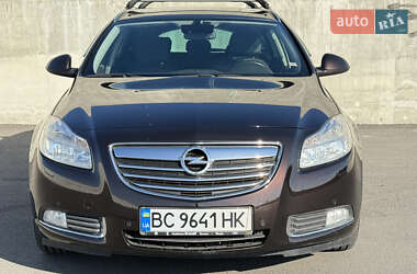 Универсал Opel Insignia 2013 в 