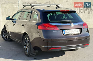 Универсал Opel Insignia 2013 в 
