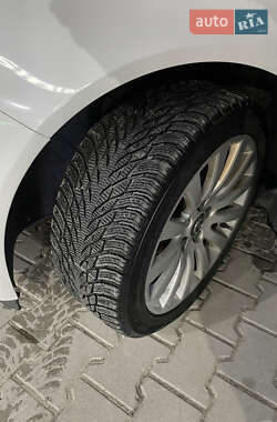 Универсал Opel Insignia 2011 в 