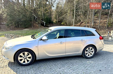 Універсал Opel Insignia 2011 в Чернівцях