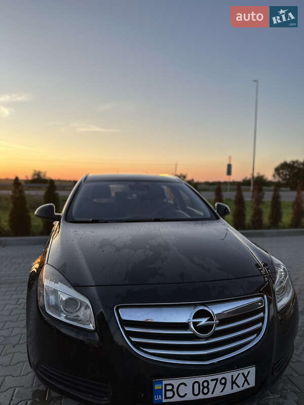 Універсал Opel Insignia 2010 в 