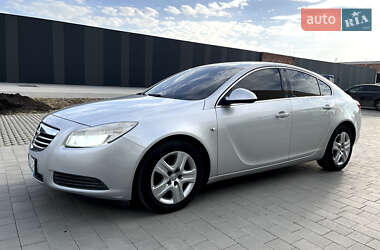 Лифтбек Opel Insignia 2011 в 