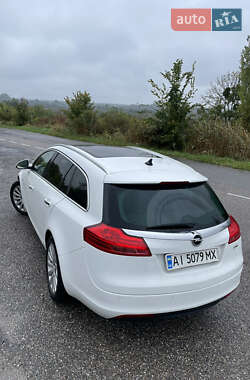 Универсал Opel Insignia 2011 в 