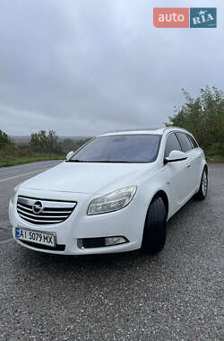Универсал Opel Insignia 2011 в 