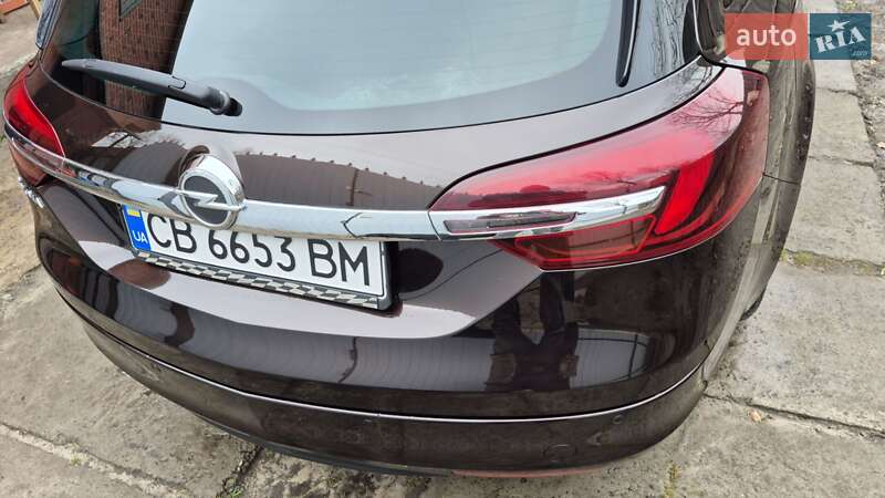 Универсал Opel Insignia 2015 в Чернигове