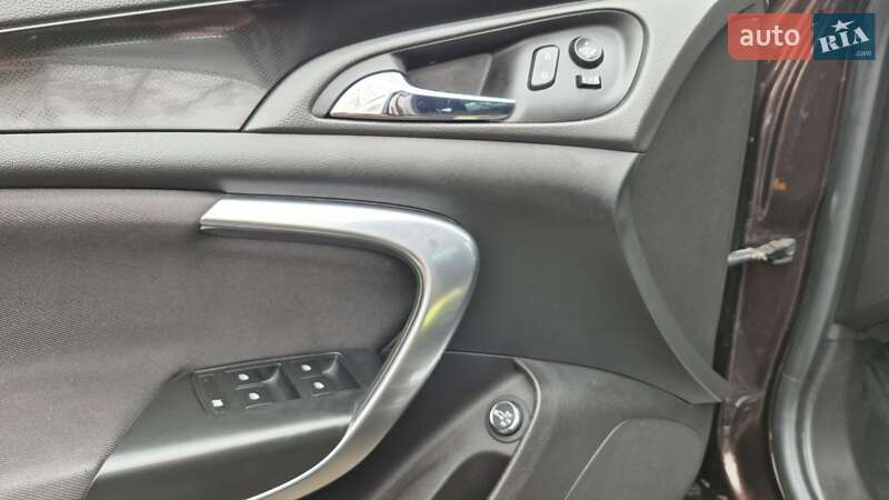 Универсал Opel Insignia 2015 в Чернигове