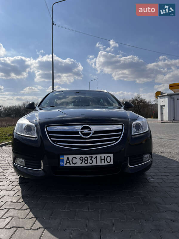 Універсал Opel Insignia 2012 в Луцьку