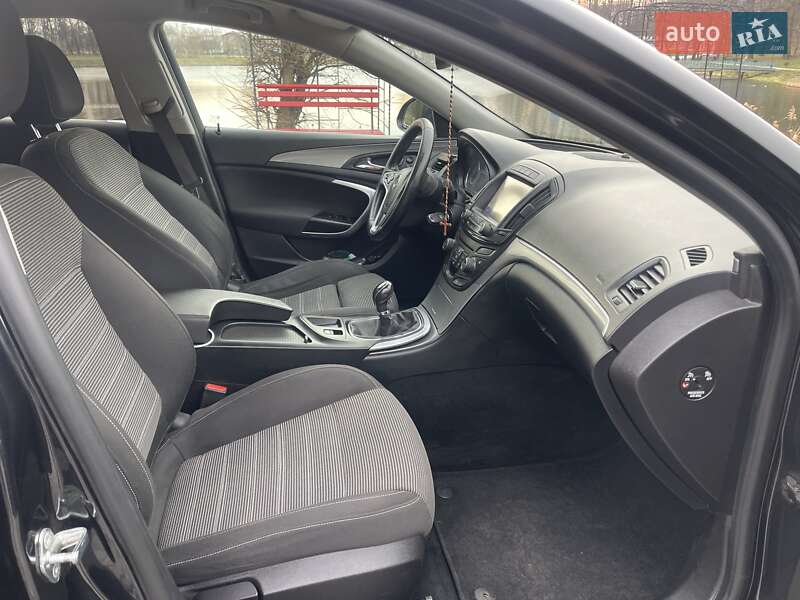 Универсал Opel Insignia 2015 в Калуше