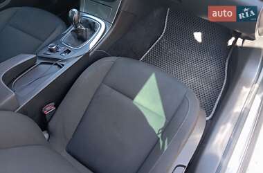 Универсал Opel Insignia 2010 в 