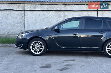 Универсал Opel Insignia 2015 в 