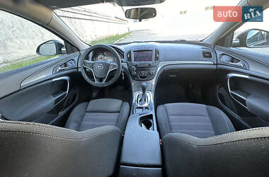 Универсал Opel Insignia 2015 в 