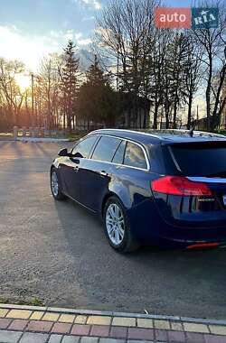 Универсал Opel Insignia 2009 в 