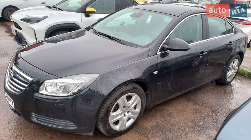 Седан Opel Insignia 2011 в Ровно