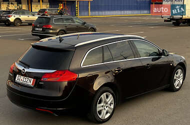 Универсал Opel Insignia 2012 в 